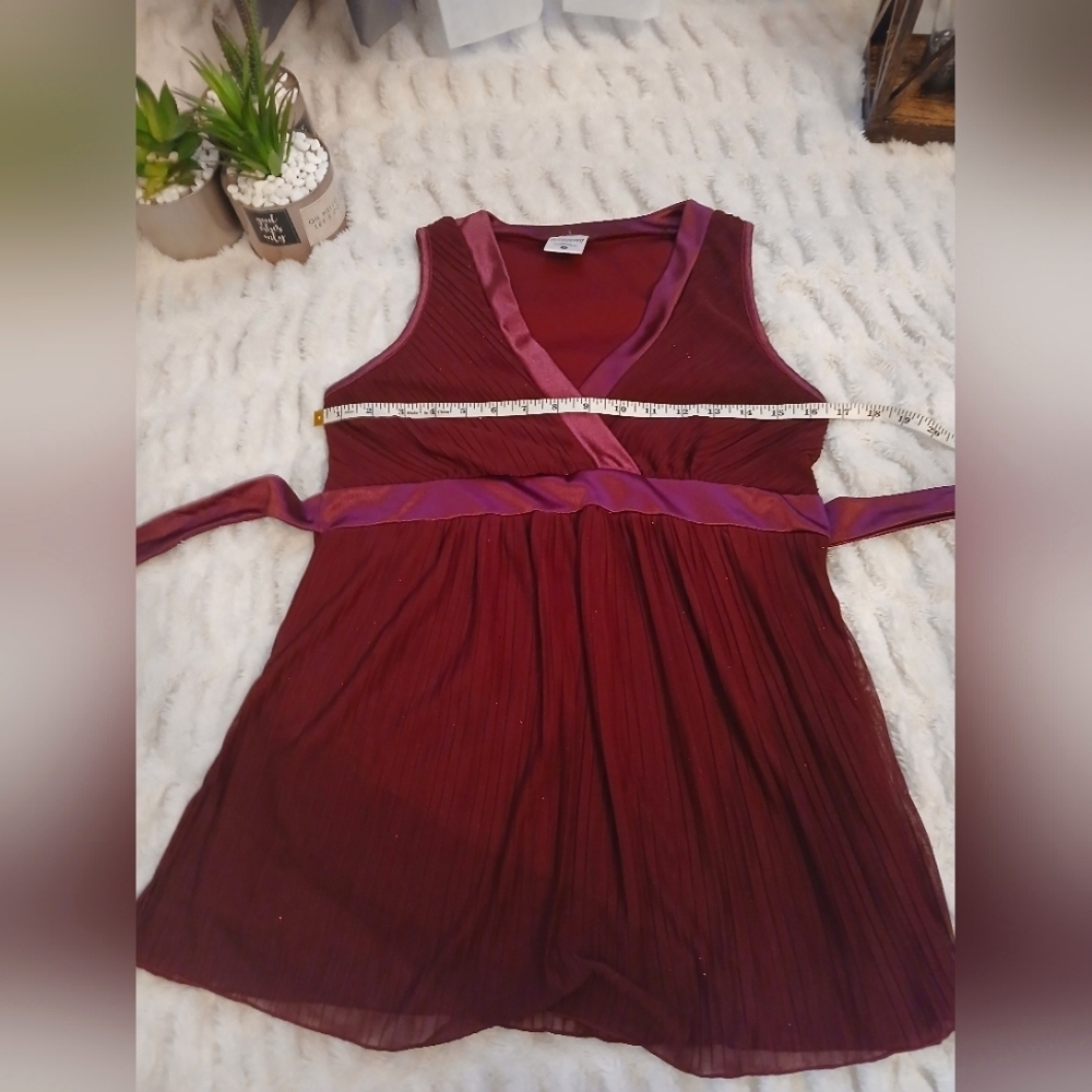 Elegant Burgundy V-Neck top - Picture 2 of 11
